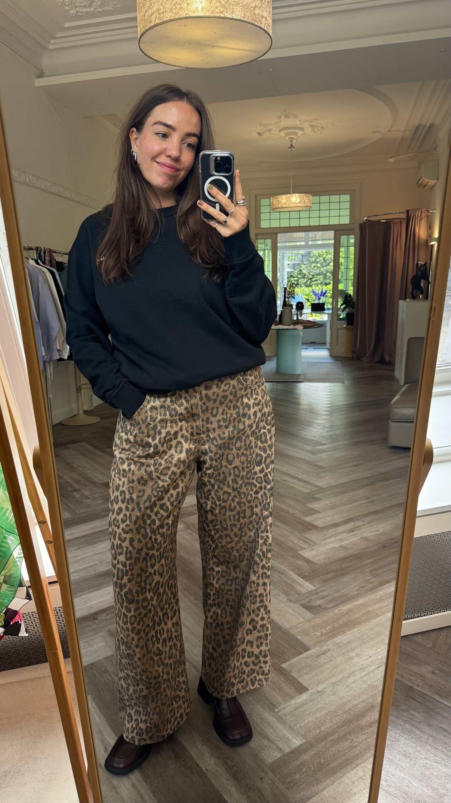 Sweater private