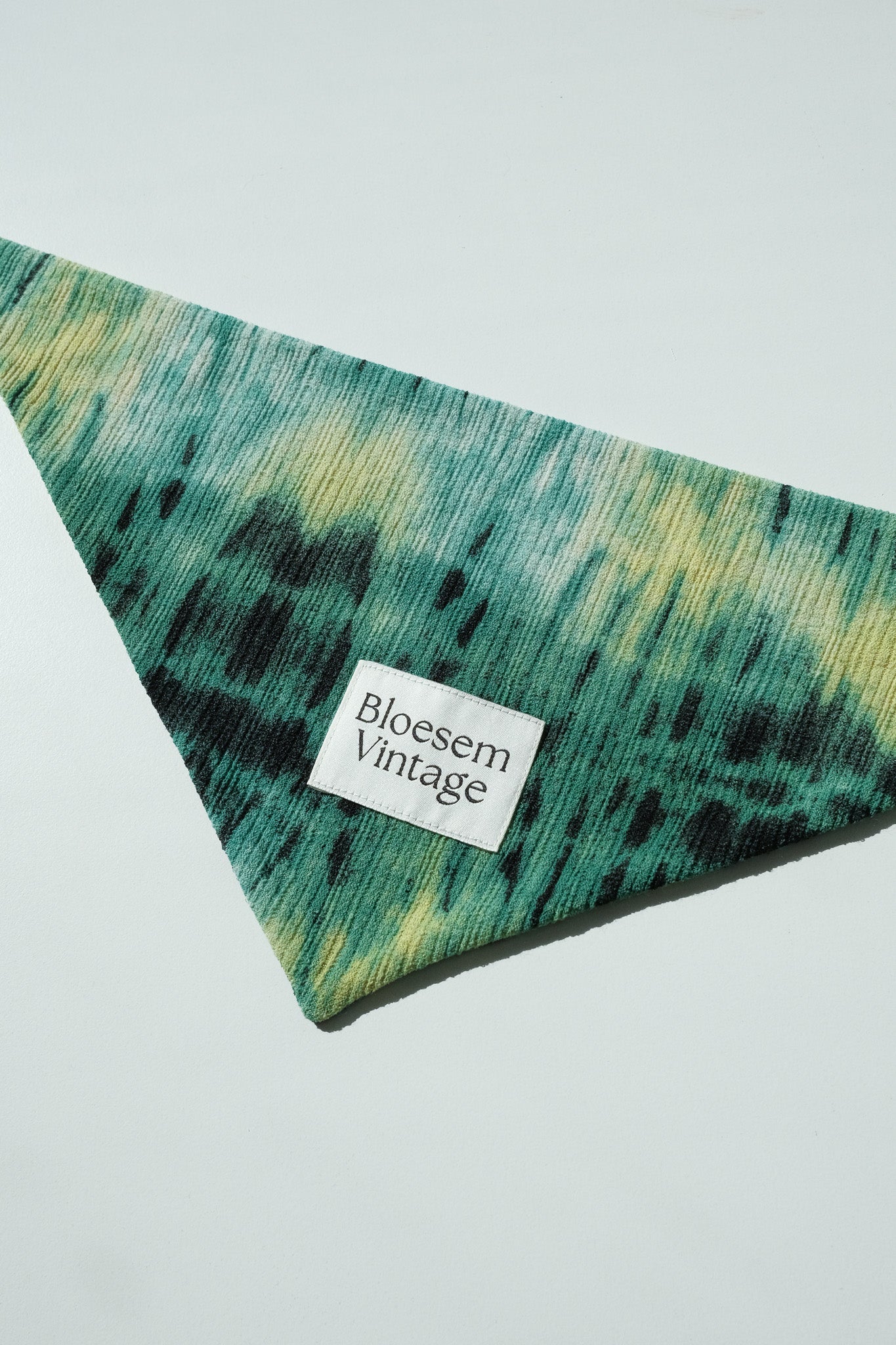 Reworked tie-dye sjaaltje