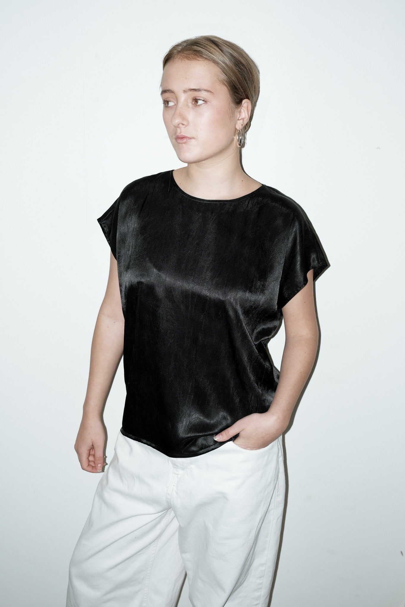 Enna satijnen top - M