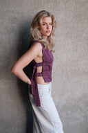 The reworked buckle top - kies je kleur