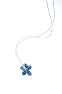 Flower charm ketting