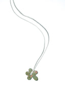 Flower charm ketting
